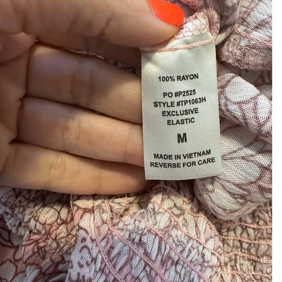 Timing shoulder tie floral romper size M - Picture 7 of 12